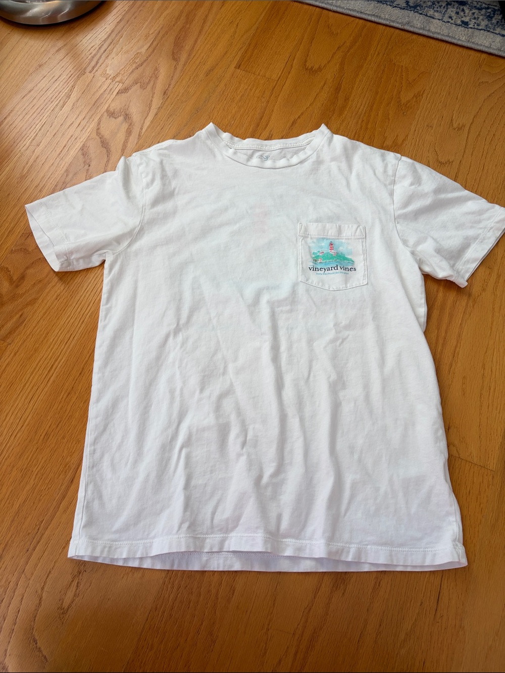 Vineyard vines men’s short sleeve pocket tee white size small